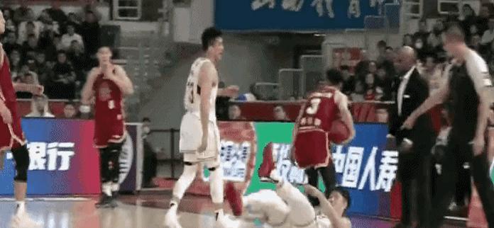 AC Milan Sports关于太阳队防守崩盘，惨遭对手狂轰猛炸，所以包括电话.的信息