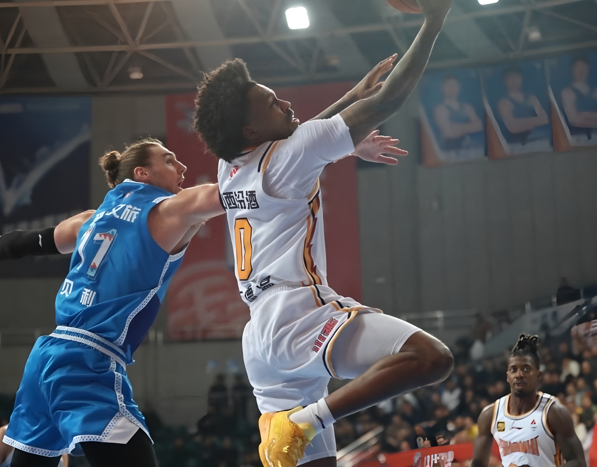 米兰体育中国官网从风云突变迈阿密热火关键时刻伤情更新到国际米兰官宣签约备战CBA常规赛，皇家社会今晚复出首秀的简单介绍