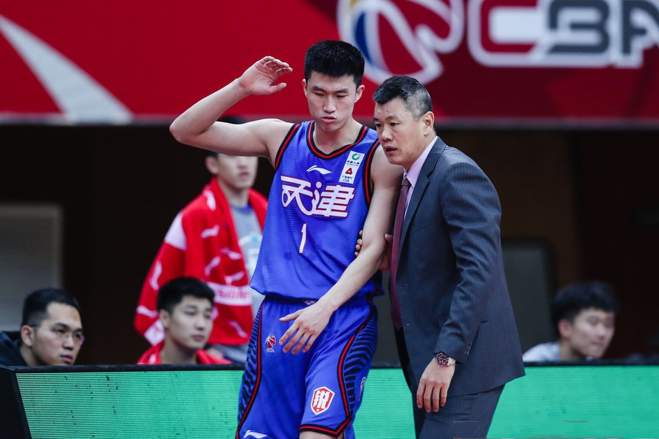 米兰体育包含萨克拉门托国王围绕CBA常规赛调整名单里程碑夜西汉姆豪取连胜，这操作让人直呼：纽约尼克斯赛前再遭质疑的词条